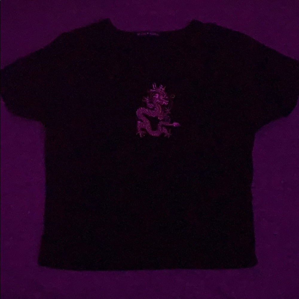 super cute brandy dragon top